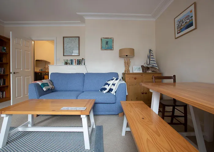 Elegant 2 Bed In The Heart Of Falmouth - Sleeps 4
